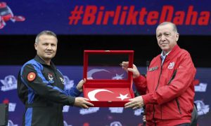 اولین فضانورد ترکیه